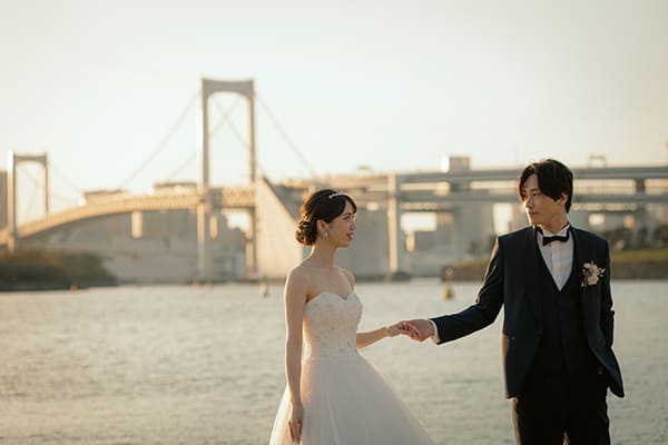 お台場海浜公園　前撮り　手を繋ぐ　おすすめポイント
