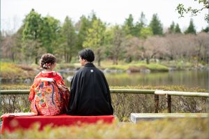 ポーズ・構図の工夫　後ろ姿　東京ならフォトウェディングスタジオ