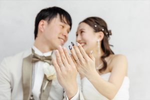 フォトウェディングにおすすめの小物20選　リングピロー　東京でのフォトウェディングならフォトウェディングスタイル
