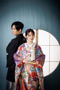 和装での安い前撮り　障子　東京でのセルフフォトウェディングならプラチナフォトスタジオ