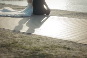 東京前撮り　海ロケーション　ポーズ集　東京での前撮りならフォトウェディングスタイル