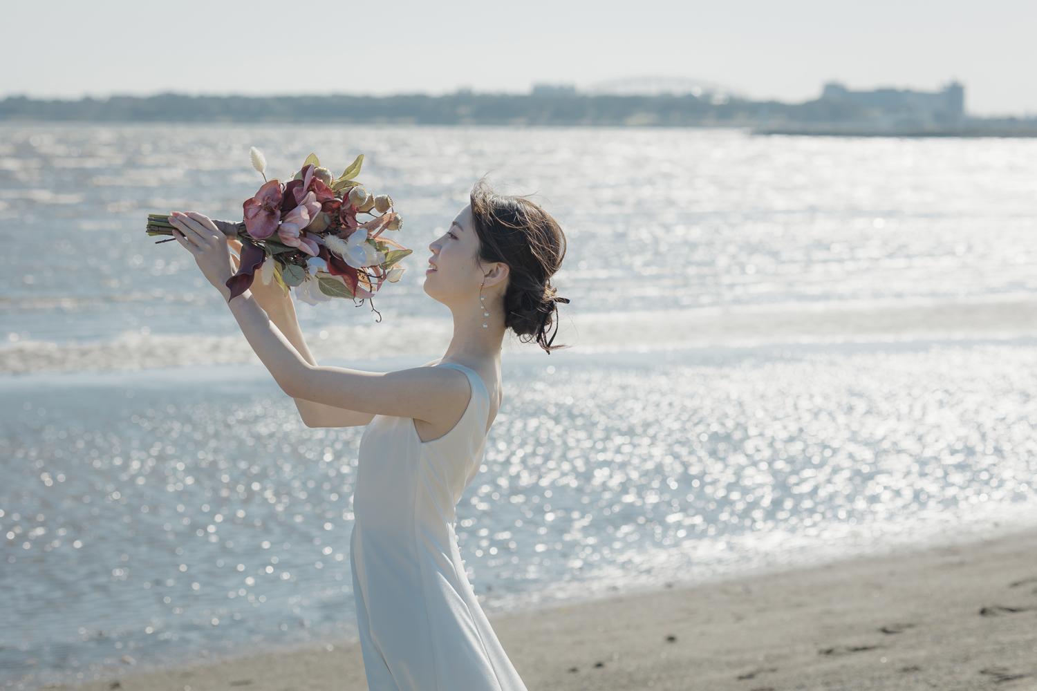 東京前撮り　海ロケーション　ポーズ集　東京での前撮りならフォトウェディングスタイル