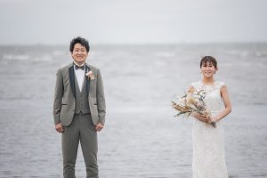 東京前撮り　海ロケーション　ポーズ集　東京での前撮りならフォトウェディングスタイル