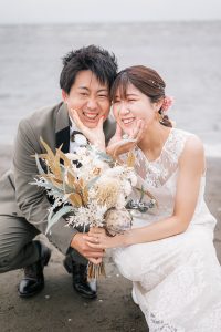 東京前撮り　海ロケーション　ポーズ集　東京での前撮りならフォトウェディングスタイル