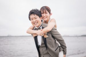 東京前撮り　海ロケーション　ポーズ集　東京での前撮りならフォトウェディングスタイル