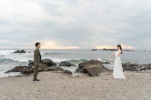 東京前撮り　海ロケーション　ポーズ集　東京での前撮りならフォトウェディングスタイル