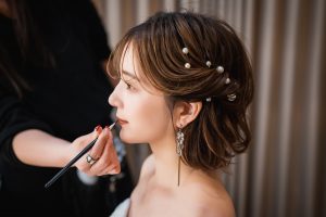 セルフ前撮り　メイクシーン　ブライダルヘアメイク　東京でのセルフフォトウェディングならプラチナフォトスタジオ